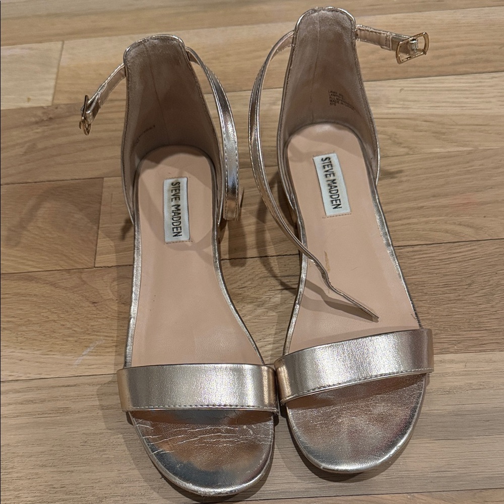 Steve Madden Metallic Gold Flat Sandals Size 8